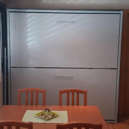 Hauzify I Apartament Gis Apartment *