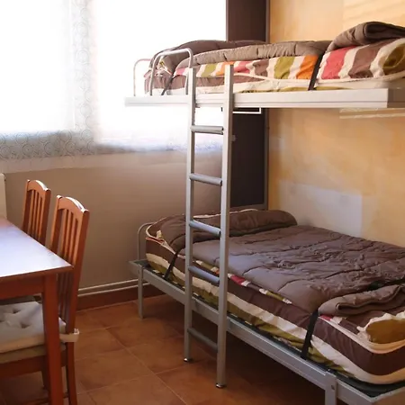 Hauzify I Apartament Gis *